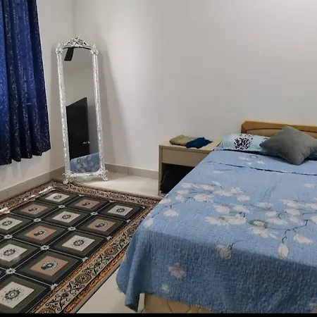 Zanra Homestay At Residensi Zamrud Blok B Kajang Exterior photo